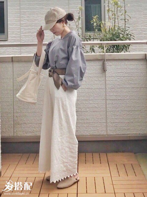 春季米色小清新穿搭，秒變氣質(zhì)鄰家女孩