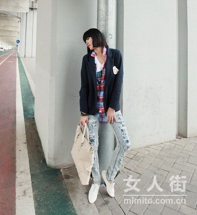 19款破洞仔褲搭配 超有范兒！