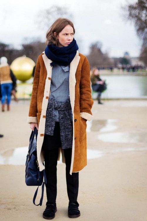 駝色已out！焦糖色大衣才夠?yàn)t灑