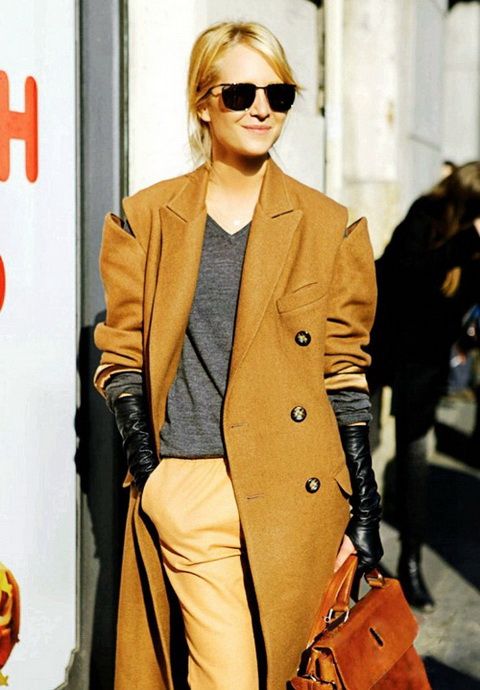 駝色已out！焦糖色大衣才夠?yàn)t灑