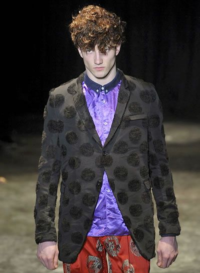 川久保玲2011Fall 頹廢的流浪詩(shī)人