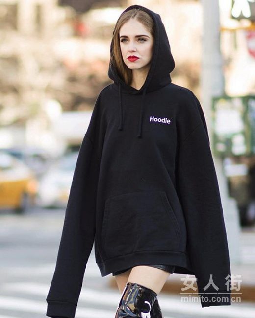 酷酷的連帽衛(wèi)衣:獻給深色控的你